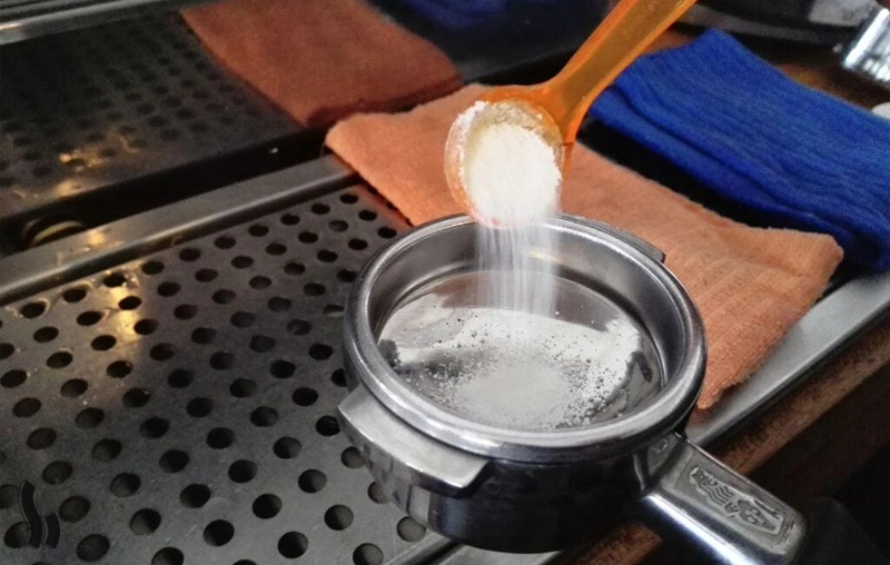 جرمگیری نازل شیر اسپرسوساز